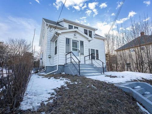 1042 George Street  Sydney, NS B1P 1M8