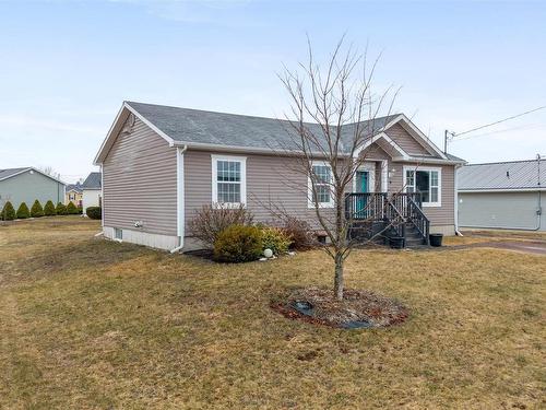 9 Fleming Avenue, Amherst, NS 