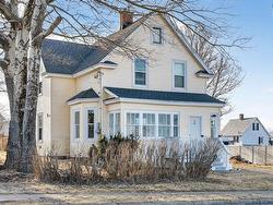 34 Gorman Street Sydney, NS B1P 2Y1