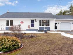 402 Ward Road Greenwood Square, NS B0P 1R0