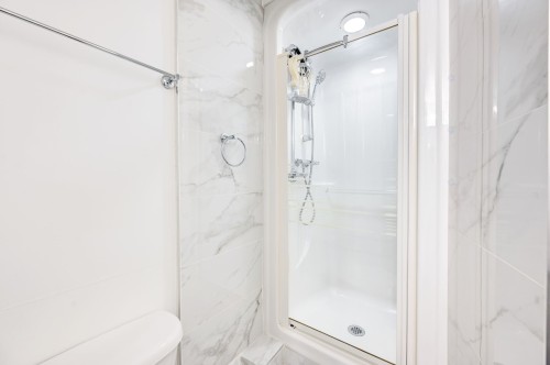 Salle de bains attenante à la CCP - 511-3480 Rue Simpson, Montréal (Ville-Marie), QC - Indoor Photo Showing Bathroom