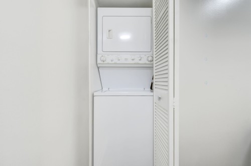 Autre - 511-3480 Rue Simpson, Montréal (Ville-Marie), QC - Indoor Photo Showing Laundry Room
