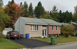 2106 Av. Industrielle Québec (La Haute-Saint-Charles), QC G3K 1M9