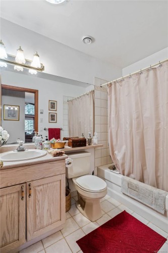 112 Cairns Pl, Salt Spring, BC 