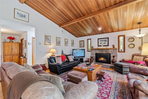 112 Cairns Pl, Salt Spring, BC 