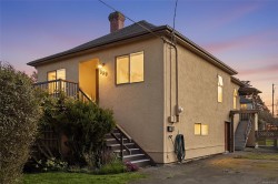 989 Dunsmuir Rd Esquimalt, BC V9A 5C4