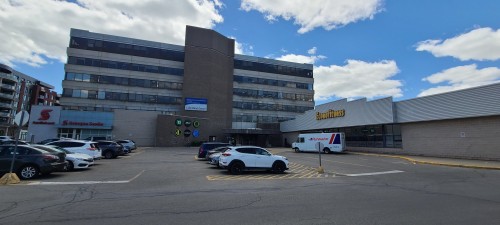 Commerce - 5800 Boul. Cavendish, Côte-Saint-Luc, QC - Outdoor