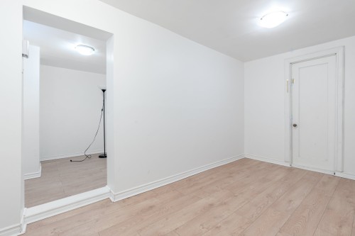 Bedroom - 181 Rue Dufferin, Hampstead, QC - Indoor Photo Showing Other Room