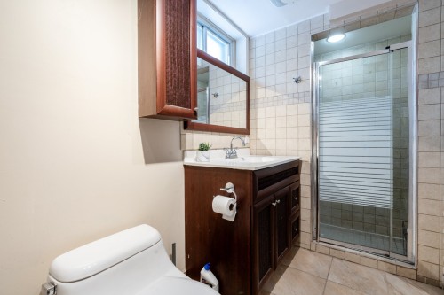 Bathroom - 181 Rue Dufferin, Hampstead, QC - Indoor Photo Showing Bathroom