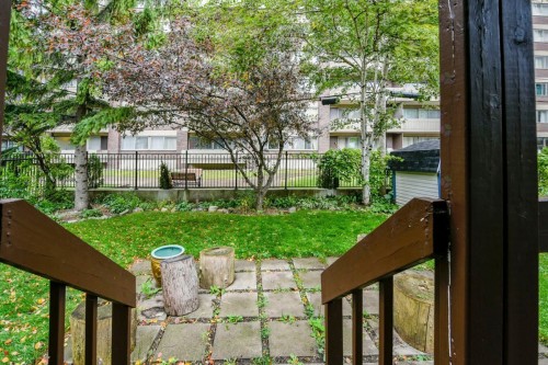 Courtyard - 181 Rue Dufferin, Hampstead, QC - Outdoor