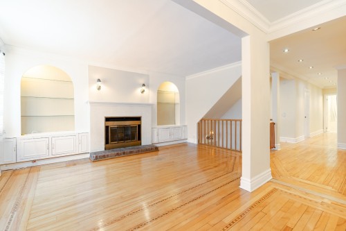 Living Room - 181 Rue Dufferin, Hampstead, QC - Indoor Photo Showing Living Room With Fireplace