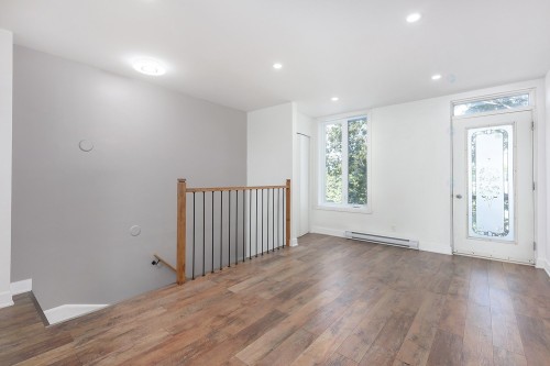 Salon - 5570 Boul. St-Michel, Montréal (Rosemont/La Petite-Patrie), QC - Indoor Photo Showing Other Room