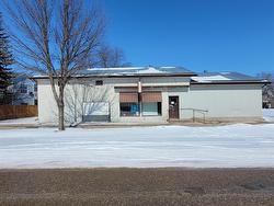 77 Dennis Street W Gladstone, MB R0J 0T0