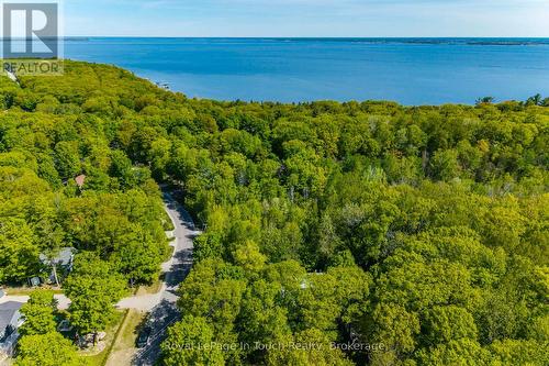 Short Walk to Georgian Bay and Beach - Lt 60 Oneida Crescent, Tiny, ON 