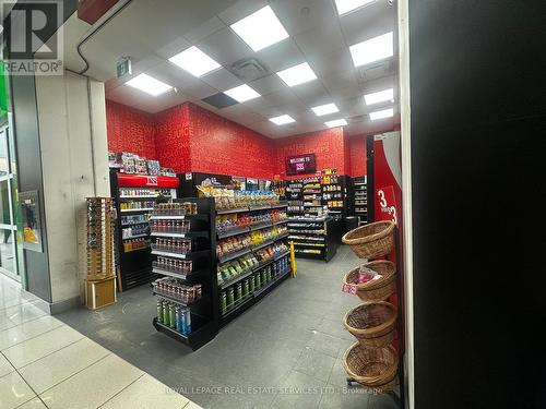 2 St Clair Avenue E, Toronto, ON 