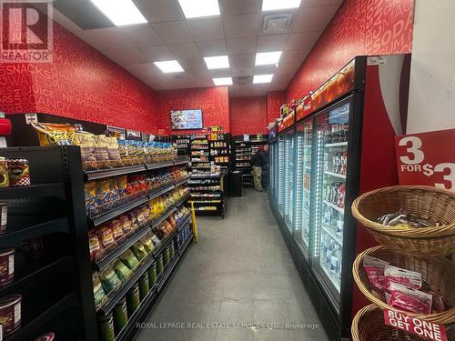 2 St Clair Avenue E, Toronto, ON 