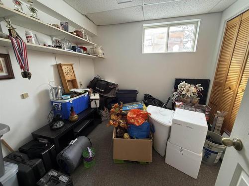 27 Dingwall Parkway, Dryden, ON - Indoor