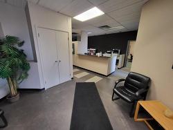 B 947 Memorial Avenue  Thunder Bay, ON P7B 4A1