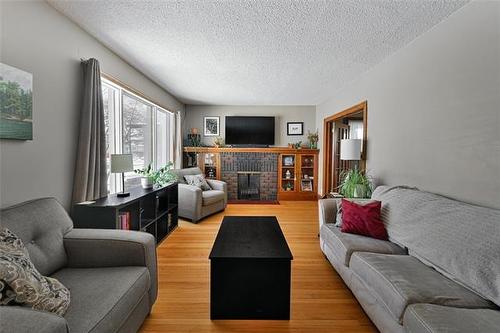 298 Woodlawn St, Winnipeg, MB 