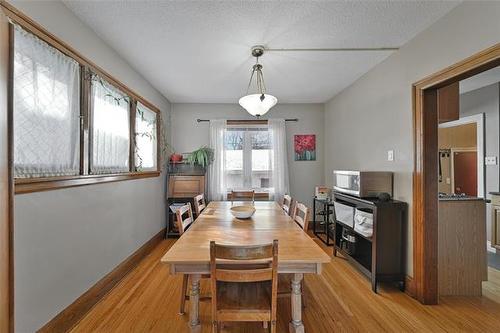 298 Woodlawn St, Winnipeg, MB 