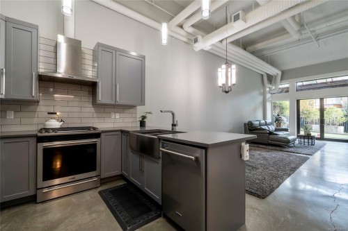 108-2049 Country Club Way  Langford, BC V9B 0H8