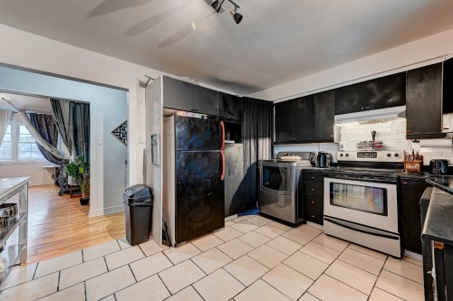 Cuisine - 8 Mtée Des Bouleaux, Saint-Constant, QC - Indoor Photo Showing Kitchen