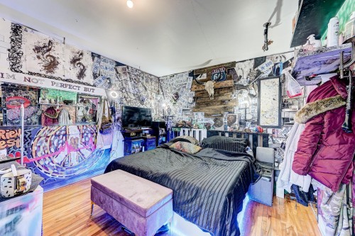 Chambre à coucher - 8 Mtée Des Bouleaux, Saint-Constant, QC - Indoor With Storage