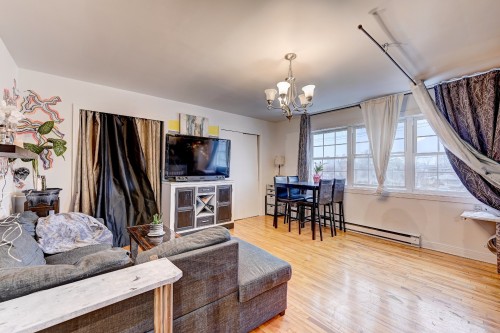 Salon - 8 Mtée Des Bouleaux, Saint-Constant, QC - Indoor Photo Showing Living Room