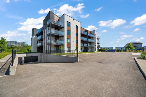 Front of Structure - 202-645 Rue René-Lecavalier, Terrebonne (Terrebonne), QC - Outdoor