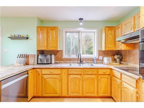 17 Christopher Dr, Burton, NB 