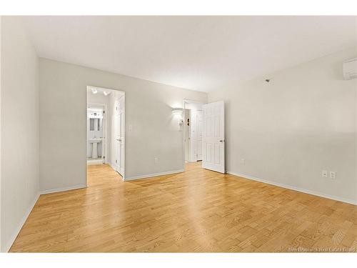 107-191 Queen St, Moncton, NB 