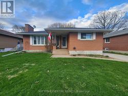 142 MANOR DRIVE Brockville, ON K6V 3E6