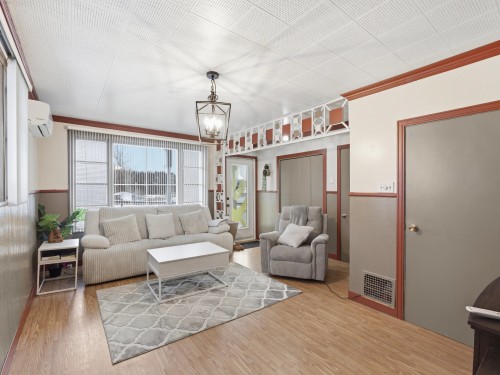 Salon - 112 Rue Du Pont, Saint-Ludger, QC - Indoor Photo Showing Living Room