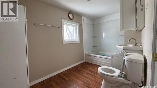 301 Maple Avenue, Melfort, SK - Indoor Photo Showing Bathroom