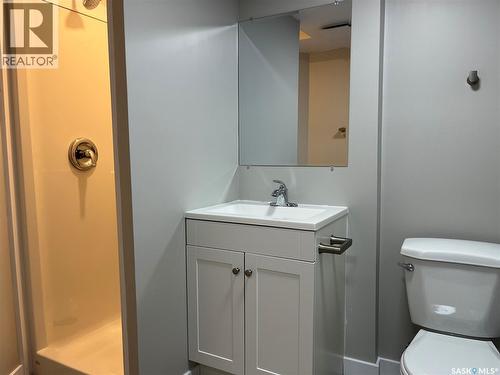 167 Magee Crescent, Regina, SK - Indoor Photo Showing Bathroom
