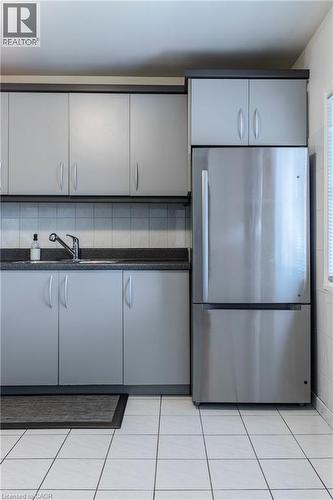 118 Julian Avenue, Hamilton, ON - Indoor Photo Showing Kitchen