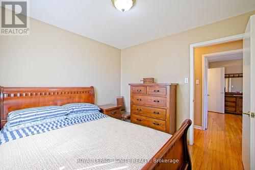 3350 Lehigh Crescent W, Mississauga, ON - Indoor Photo Showing Bedroom