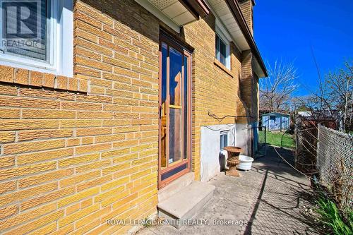 3350 Lehigh Crescent W, Mississauga, ON - Outdoor