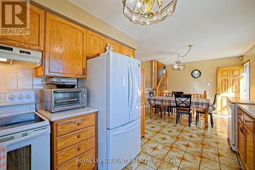 3350 Lehigh Crescent W, Mississauga, ON - Indoor Photo Showing Kitchen