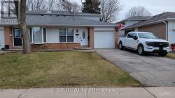 2593 BARCELLA CRESCENT  Mississauga, ON L5K 1E5