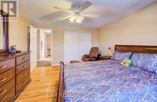 2593 Barcella Crescent, Mississauga, ON - Indoor Photo Showing Bedroom