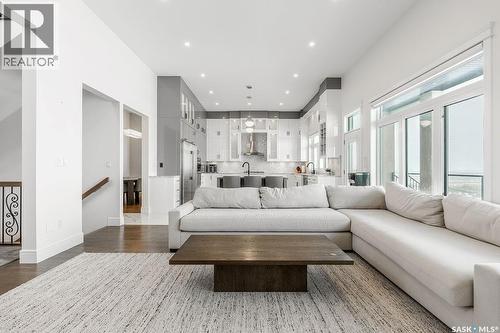 623 Kenaschuk Crescent, Saskatoon, SK - Indoor Photo Showing Living Room