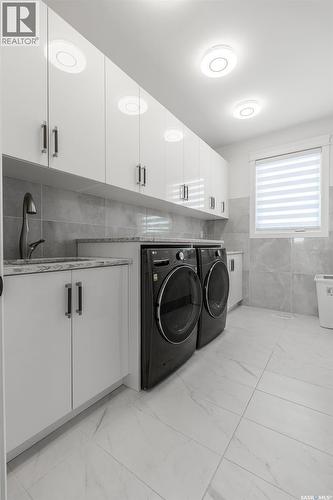 623 Kenaschuk Crescent, Saskatoon, SK - Indoor Photo Showing Laundry Room
