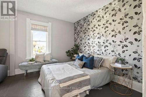 49 Cheever Street, Hamilton, ON - Indoor Photo Showing Bedroom