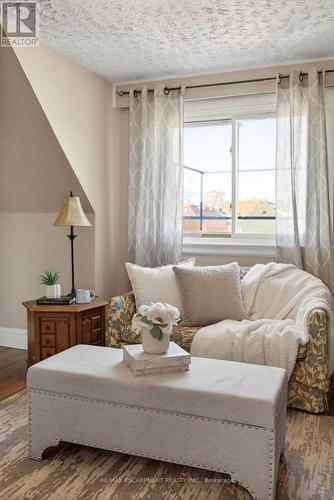 49 Cheever Street, Hamilton, ON - Indoor Photo Showing Bedroom