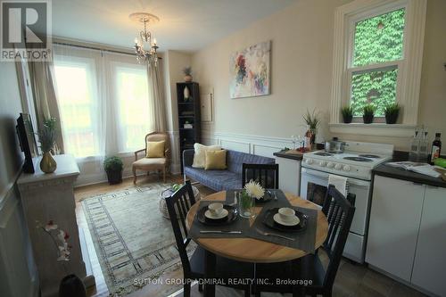 164 Wentworth Street S, Hamilton, ON - Indoor Photo Showing Dining Room