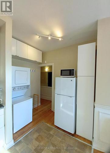 164 Wentworth Street S, Hamilton, ON - Indoor Photo Showing Laundry Room