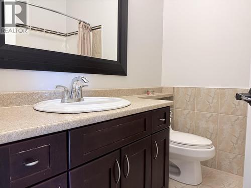 5132 Eagle Place, Terrace, BC - Indoor Photo Showing Bathroom