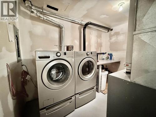 5132 Eagle Place, Terrace, BC - Indoor Photo Showing Laundry Room
