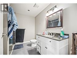 Suite Bathroom - 